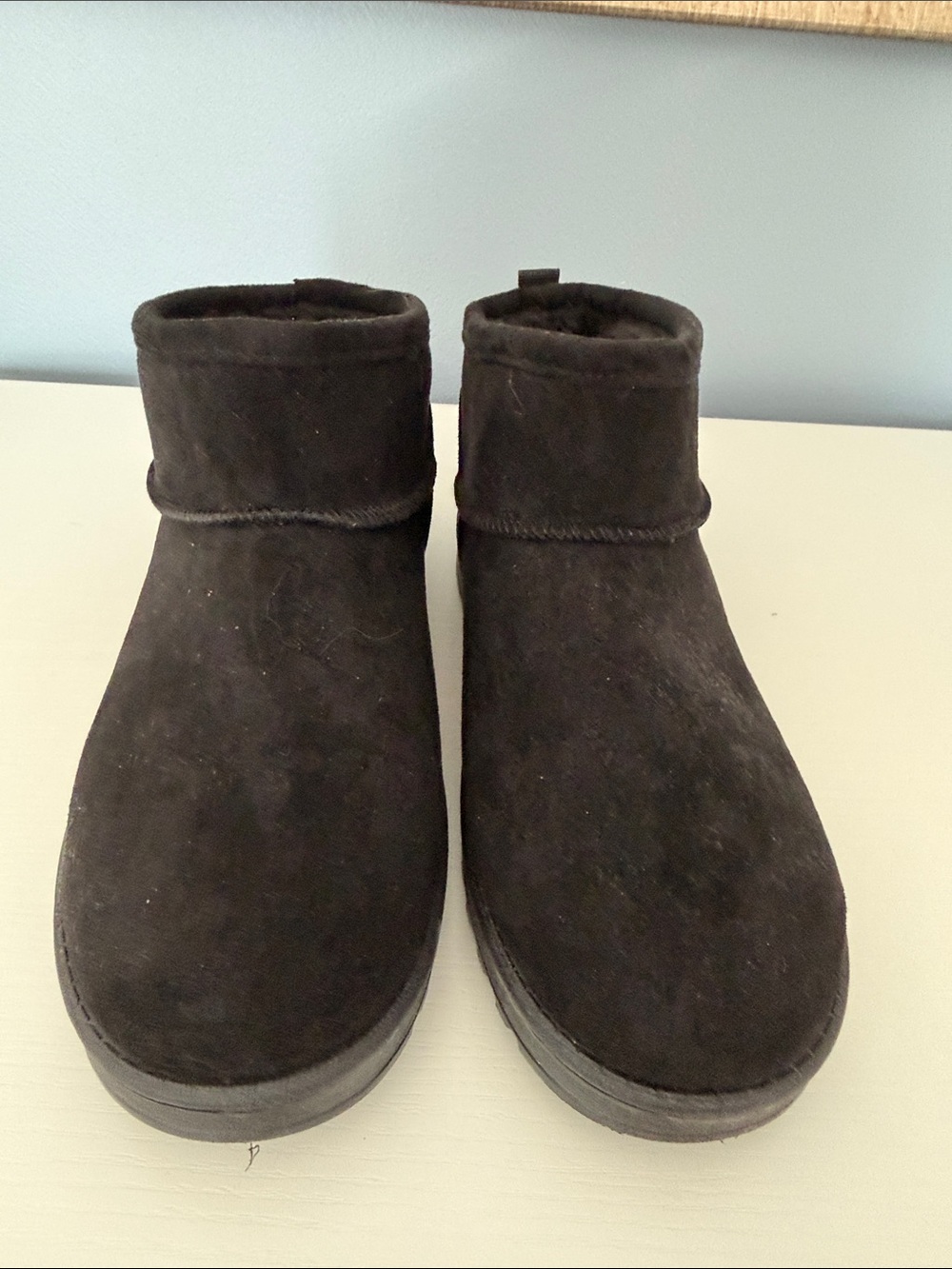 SO (kohls) brand Women's Cozy Mini Boots Size 8